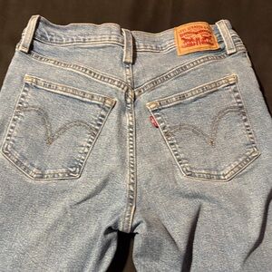 Levi's Women's Ribcage Straight Ankle Jeans as 28